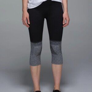 Lululemon Seamlessly Street Crop Leggings Heathered Black Gray Size 4 NWOT